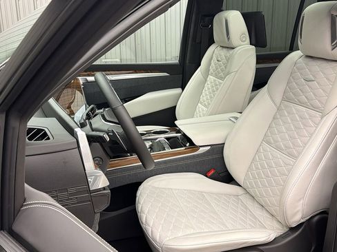 Used 2026 Cadillac Escalade Platinum Sport image 30