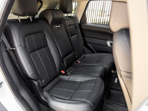 Used 2019 Land Rover Range Rover Sport HSE AWD/4WD image 37