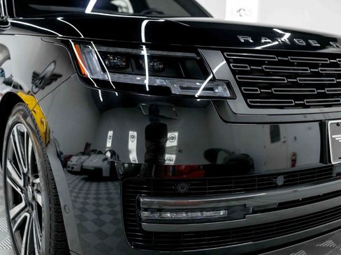 Used 2023 Land Rover Range Rover SE AWD/4WD image 15