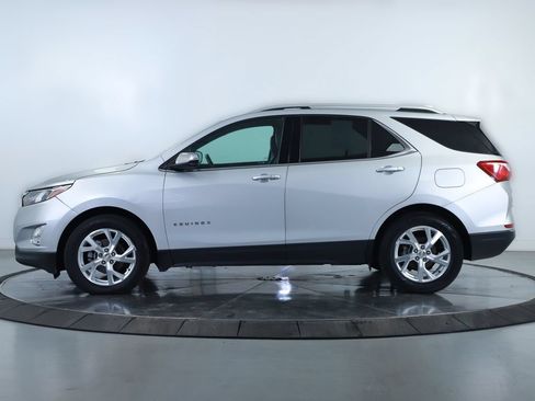 Used 2020 Chevrolet Equinox Premier w/ LPO, Floor Liner Package FWD image 9