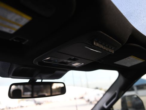 Used 2025 Ford F250 Platinum w/ Tremor Off-Road Package image 35