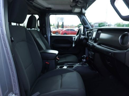 Used 2020 Jeep Gladiator Sport w/ Quick Order Package 24S image 28