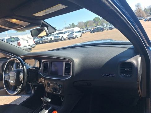 Used 2022 Dodge Charger GT w/ Blacktop Package image 25