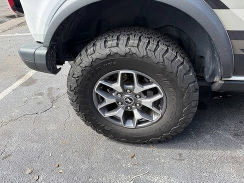 Used 2024 Ford Bronco Badlands AWD/4WD image 7