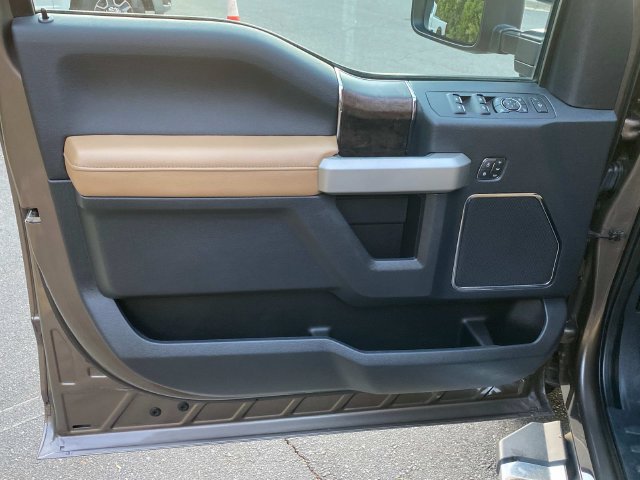 Used 2022 Ford F350 Lariat w/ Lariat Ultimate Package AWD/4WD image 12