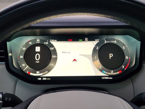 Used 2022 Land Rover Range Rover SE image 16