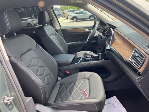 New 2026 Volkswagen Atlas SE FWD image 31