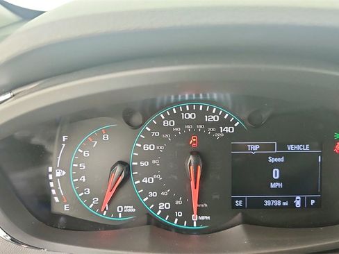 Used 2022 Chevrolet Trax LT w/ LT Convenience Package image 18