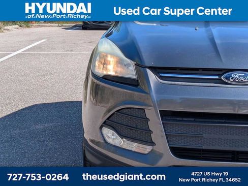 Used 2015 Ford Escape SE w/ Equipment Group 201A FWD image 9