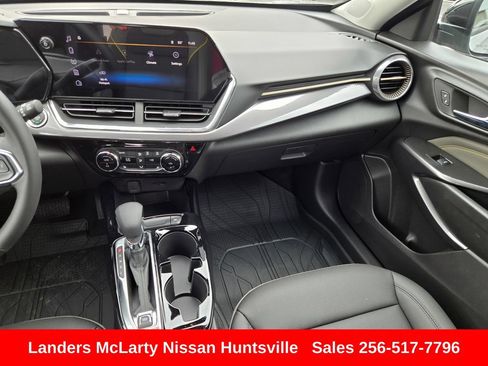 Used 2026 Chevrolet Trax ACTIV w/ Driver Confidence Package FWD image 16