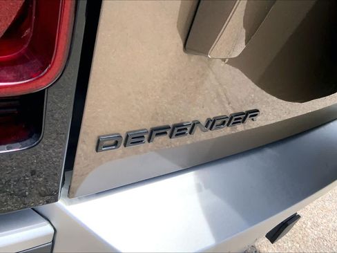 Certified 2024 Land Rover Defender 110 S AWD/4WD image 30