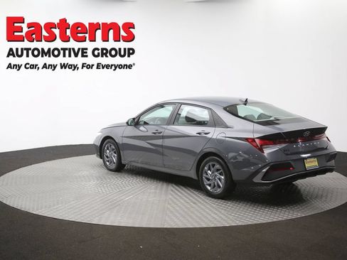 Used 2024 Hyundai Elantra SEL FWD image 62