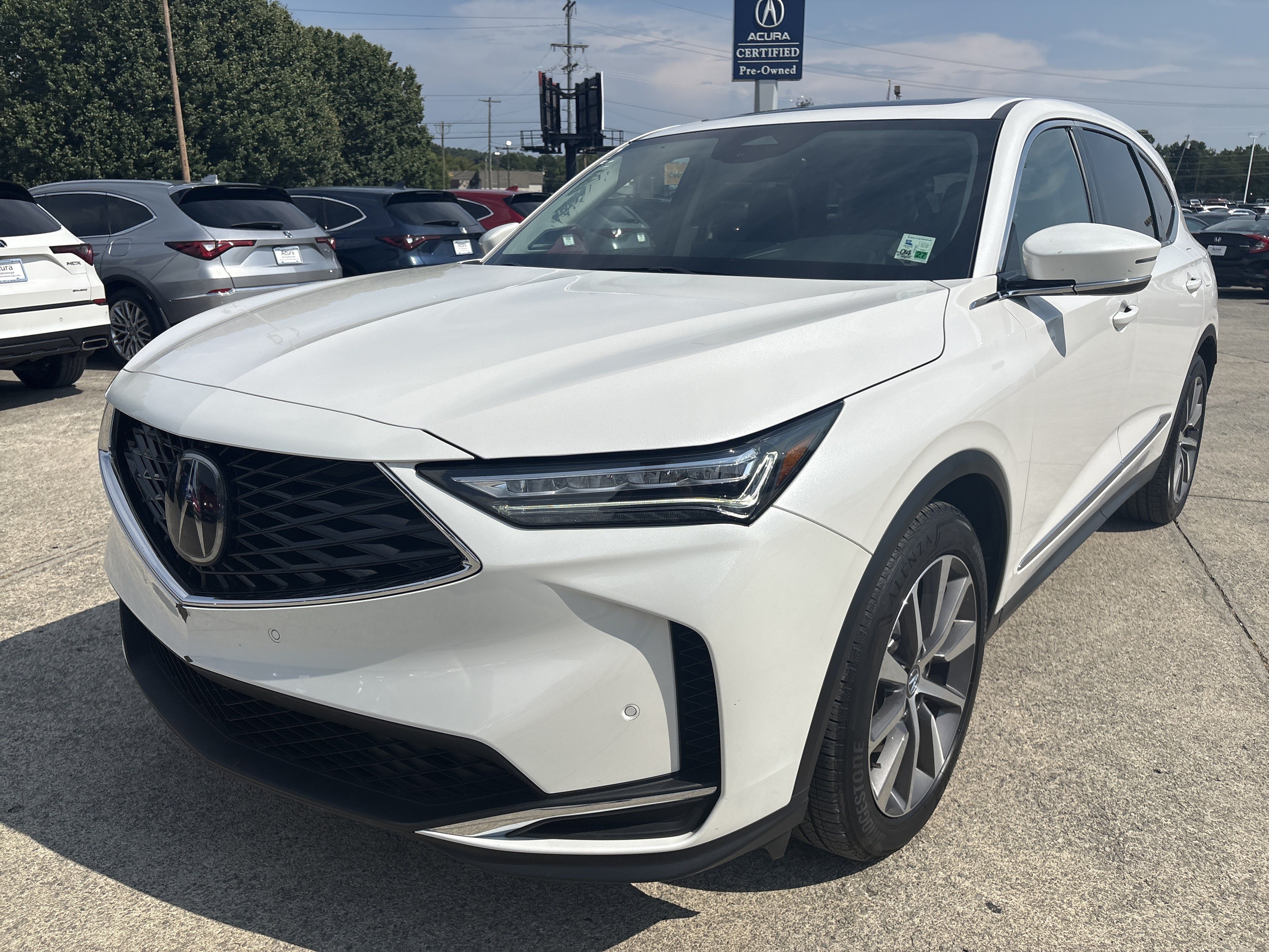 Certified 2025 Acura MDX w/ Technology Package FWD image 5