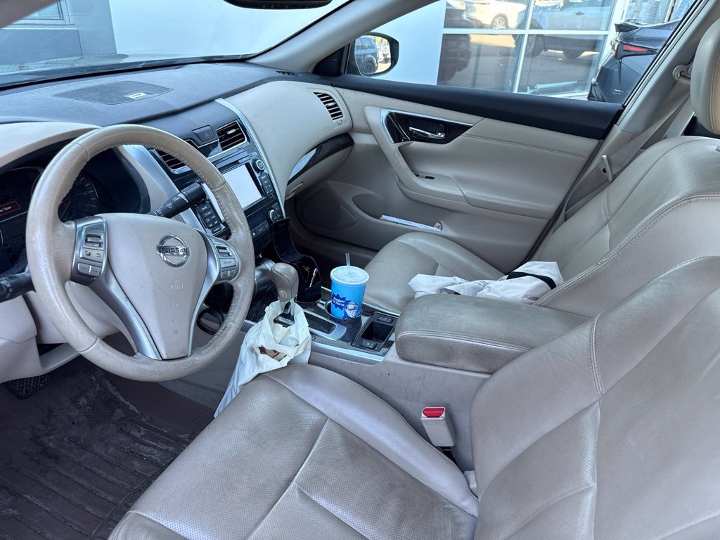 Used 2013 Nissan Altima 2.5 SL w/ Technology Pkg FWD image 16