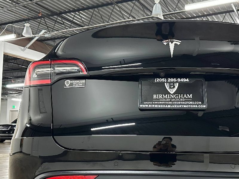 Used 2021 Tesla Model Y Long Range AWD/4WD image 17