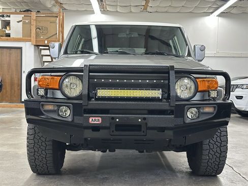 Used 2012 Toyota FJ Cruiser 4WD w/ Convenience Pkg image 6