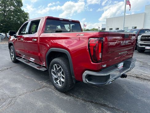 Used 2025 GMC Sierra 1500 SLT w/ SLT Premium Plus Package AWD/4WD image 10