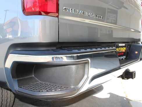 Used 2025 Chevrolet Silverado 1500 LT RWD image 40