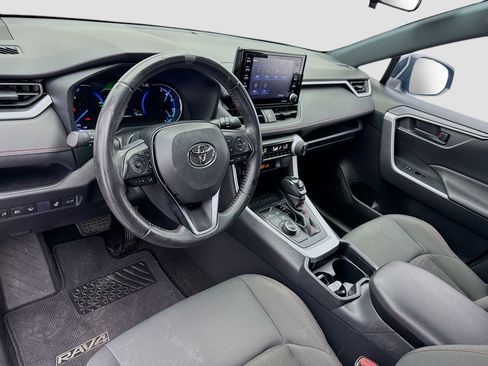 Used 2021 Toyota RAV4 SE w/ Weather & Moonroof Package AWD/4WD image 7