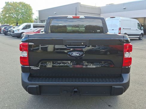 New 2025 Ford Maverick XLT image 13