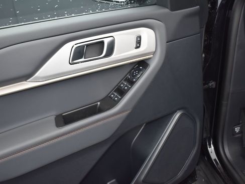 New 2026 Ford Explorer Active image 9