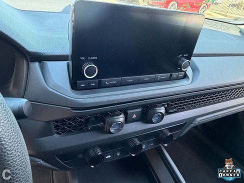 Used 2023 Honda Accord LX image 11