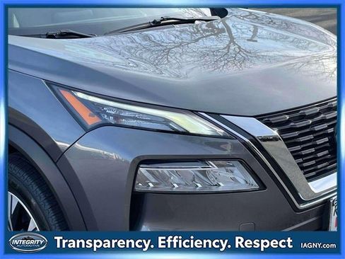 Certified 2022 Nissan Rogue SV w/ SV Premium Package image 10