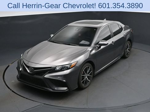Used 2023 Toyota Camry SE w/ Convenience Package FWD image 25
