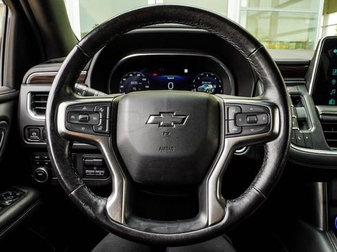 Used 2022 Chevrolet Tahoe Z71 w/ Luxury Package AWD/4WD image 15