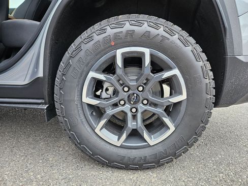 New 2026 Chevrolet Equinox ACTIV w/ Safety and Technology Package AWD/4WD image 16