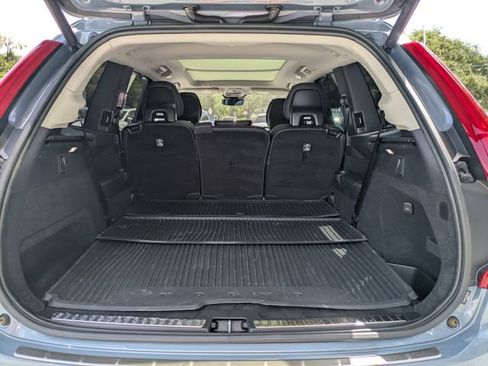 Certified 2023 Volvo XC90 B6 Ultimate w/ Protection Package Premier AWD/4WD image 17