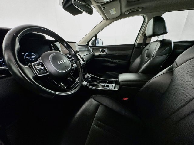 Used 2023 Kia Sorento SX FWD image 19