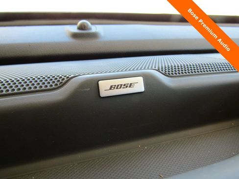 Used 2021 Chevrolet Colorado Z71 w/ Safety Package AWD/4WD image 14