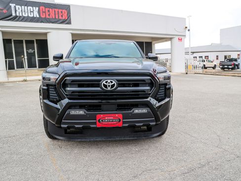 Certified 2025 Toyota Tacoma SR5 w/ SR5 Upgrade Package AWD/4WD image 3