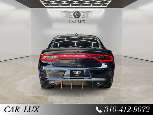 Used 2019 Dodge Charger R/T w/ Blacktop Package RWD image 4