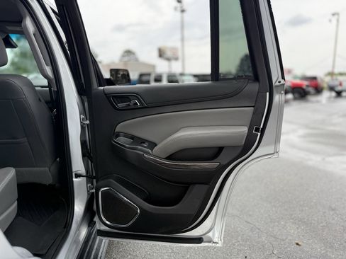 Used 2020 Chevrolet Tahoe LT w/ Luxury Package RWD image 28