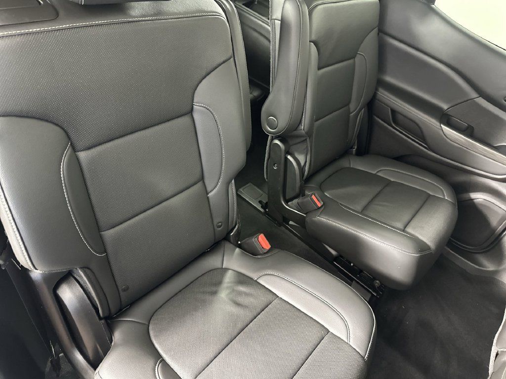 Used 2023 GMC Acadia SLT AWD/4WD image 31