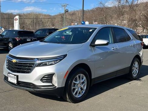 Used 2022 Chevrolet Equinox LT image 3