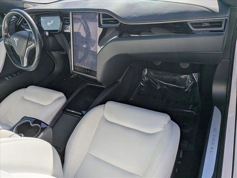 Used 2021 Tesla Model S Long Range Plus image 23
