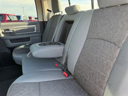 Used 2018 RAM 1500 Big Horn image 28