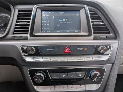 Used 2019 Hyundai Sonata SE FWD image 14