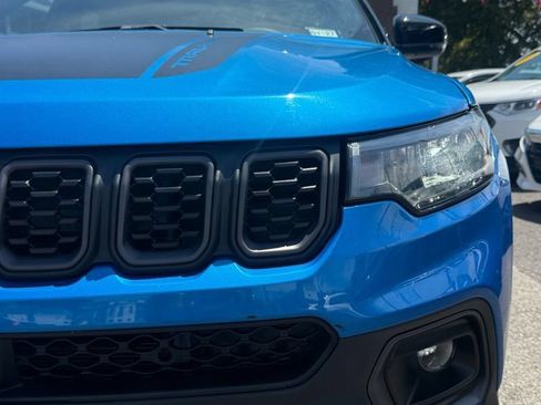 Used 2025 Jeep Compass Trailhawk AWD/4WD image 10