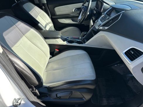 Used 2017 GMC Terrain SLT image 13