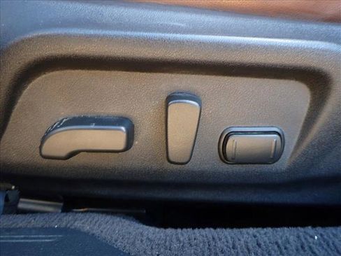 Used 2019 Subaru Outback 3.6R Touring image 14