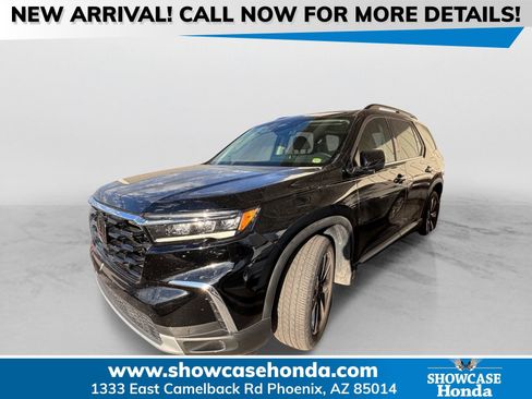Used 2024 Honda Pilot Elite image 1