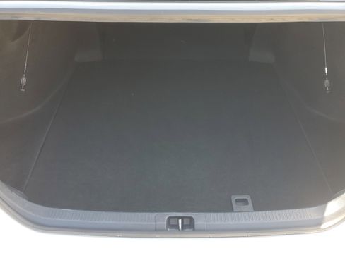 Used 2024 Toyota Camry LE FWD image 9