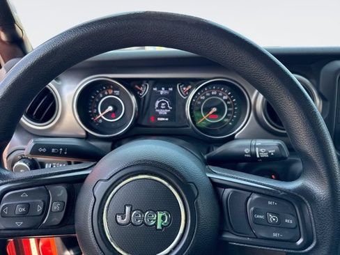 Used 2020 Jeep Wrangler Sport AWD/4WD image 18