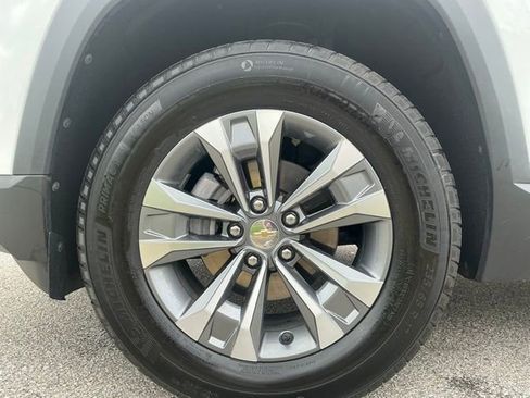 Used 2025 Chevrolet Equinox LT w/ Convenience Package II AWD/4WD image 14