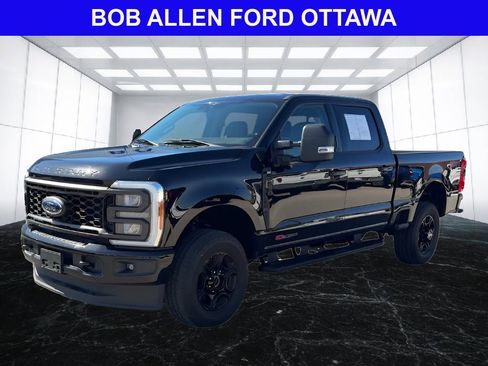 Used 2023 Ford F250 XLT w/ XLT Premium Package AWD/4WD image 1