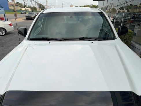 Used 2012 Toyota Tacoma 4x4 Access Cab V6 w/ TRD Off-Road Pkg image 28